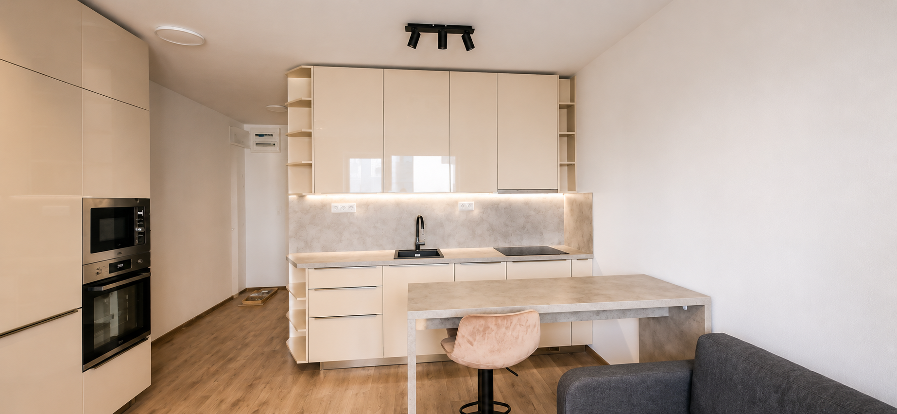 Satínová kuchyňa — foto 1